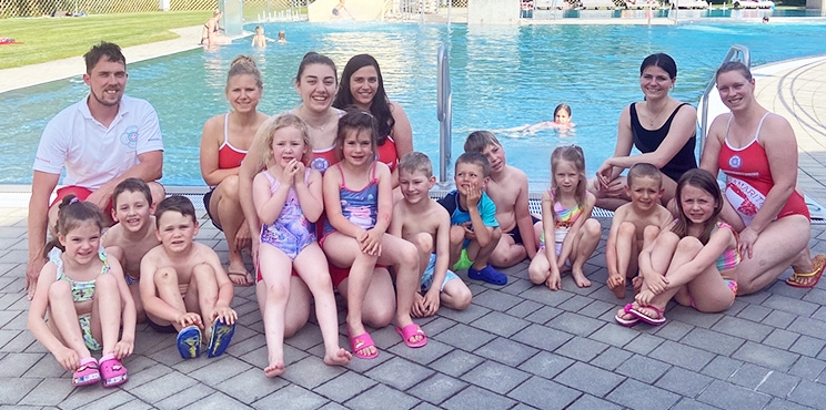 Kinder-Schwimmkurse Kinder-Schwimmkurse